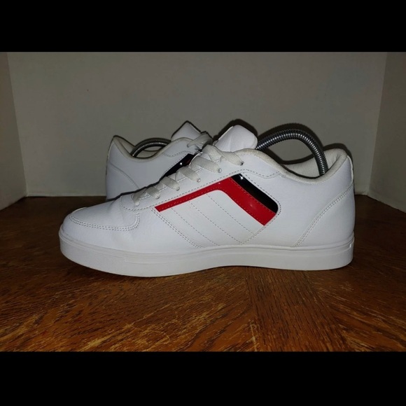 Fila 1cm00876-113 low top sneakers size 10. - Picture 4 of 10